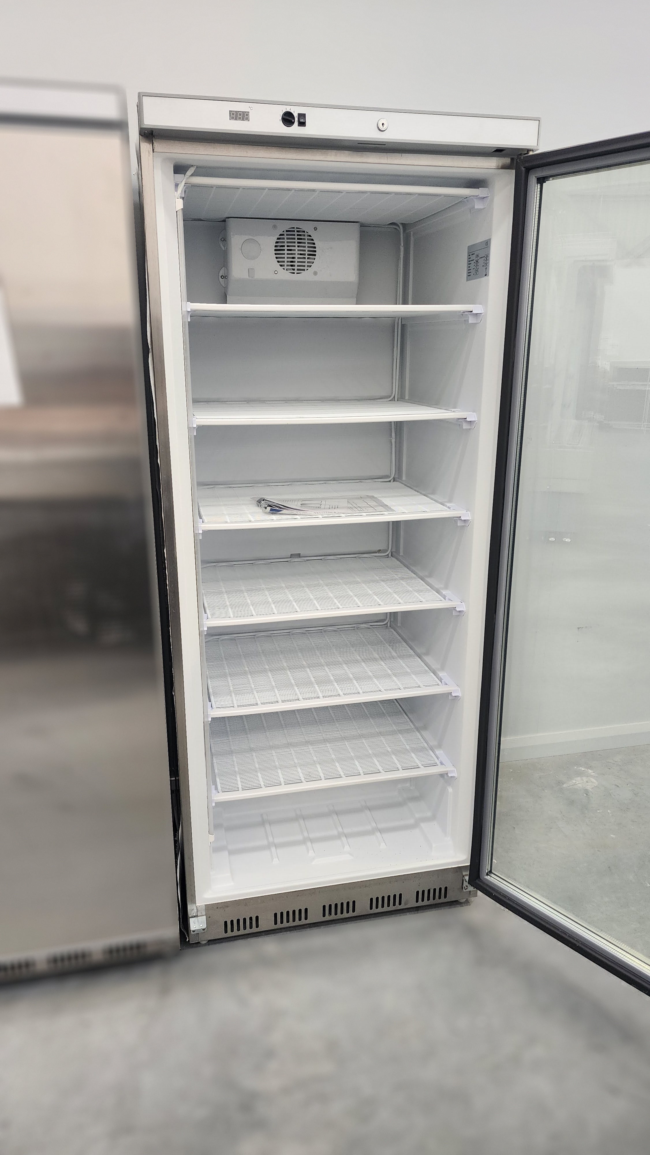 HR600 S/S Fridge