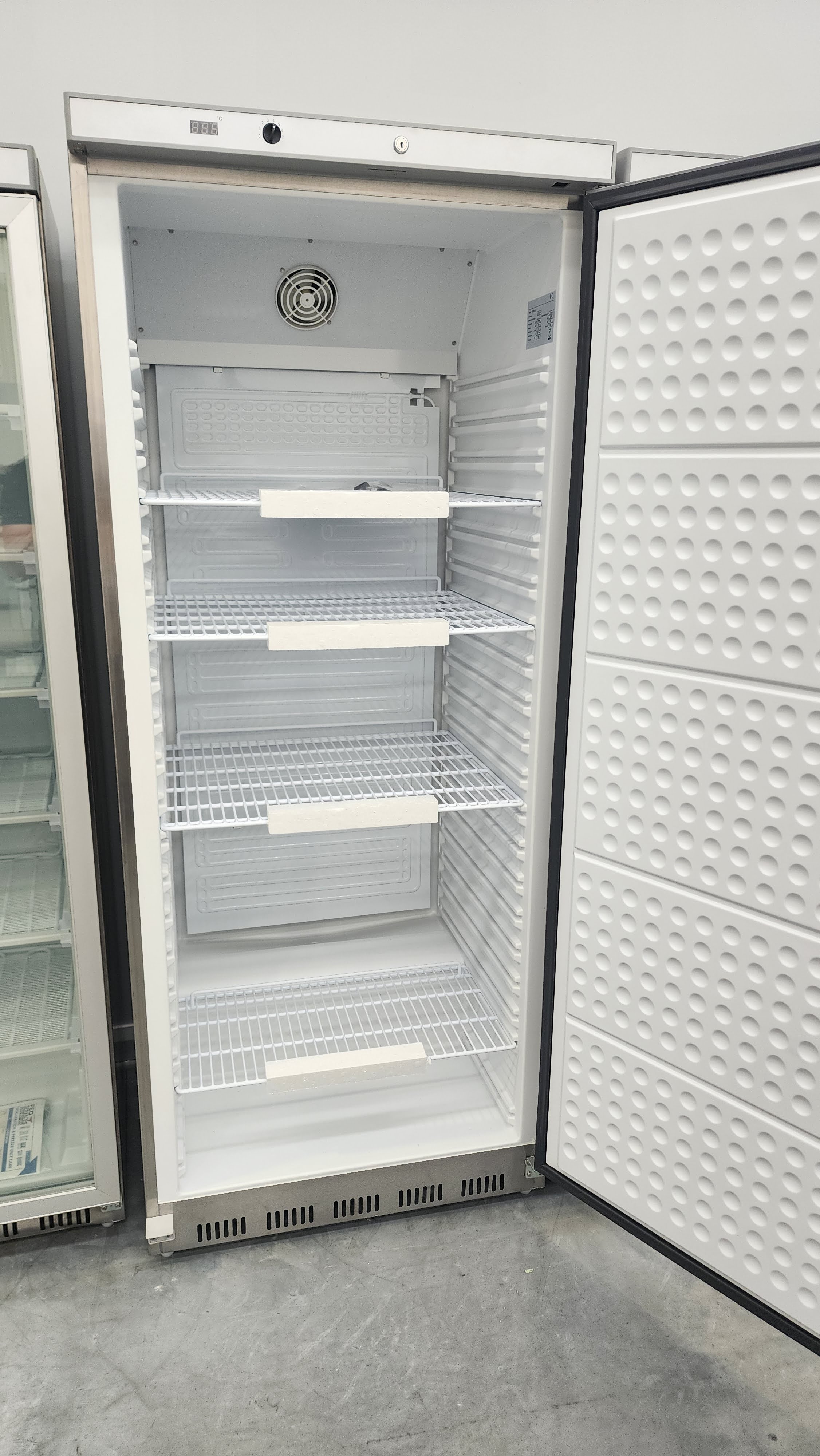 HF600 S/S Freezer