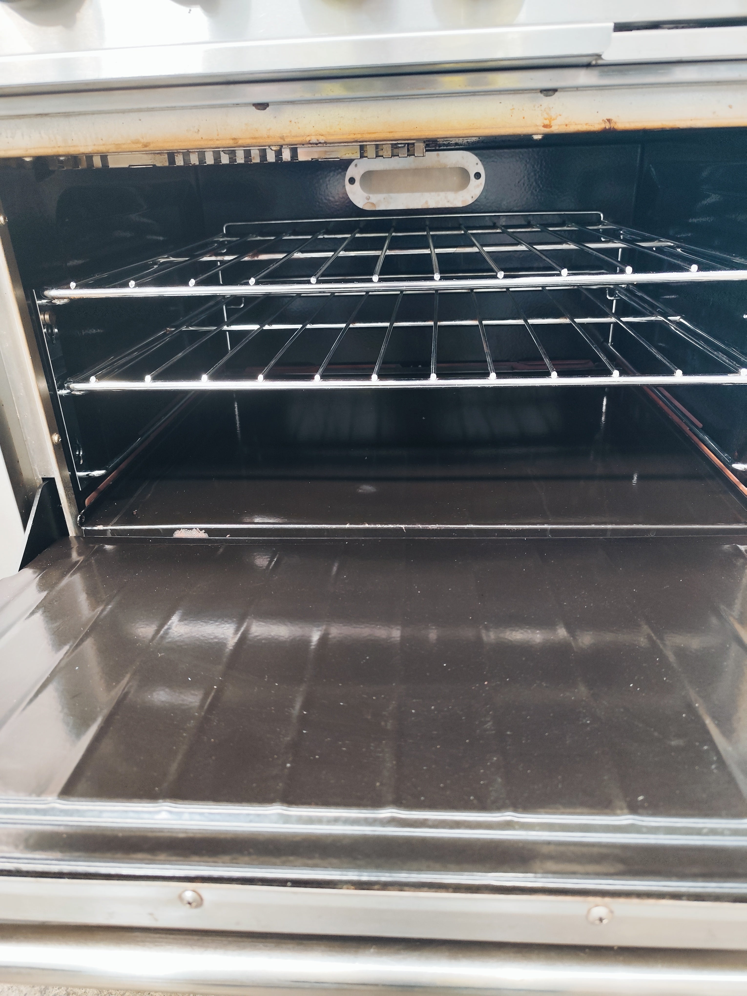 TrueHeat RCR9-6 Range with Static Oven - 745533