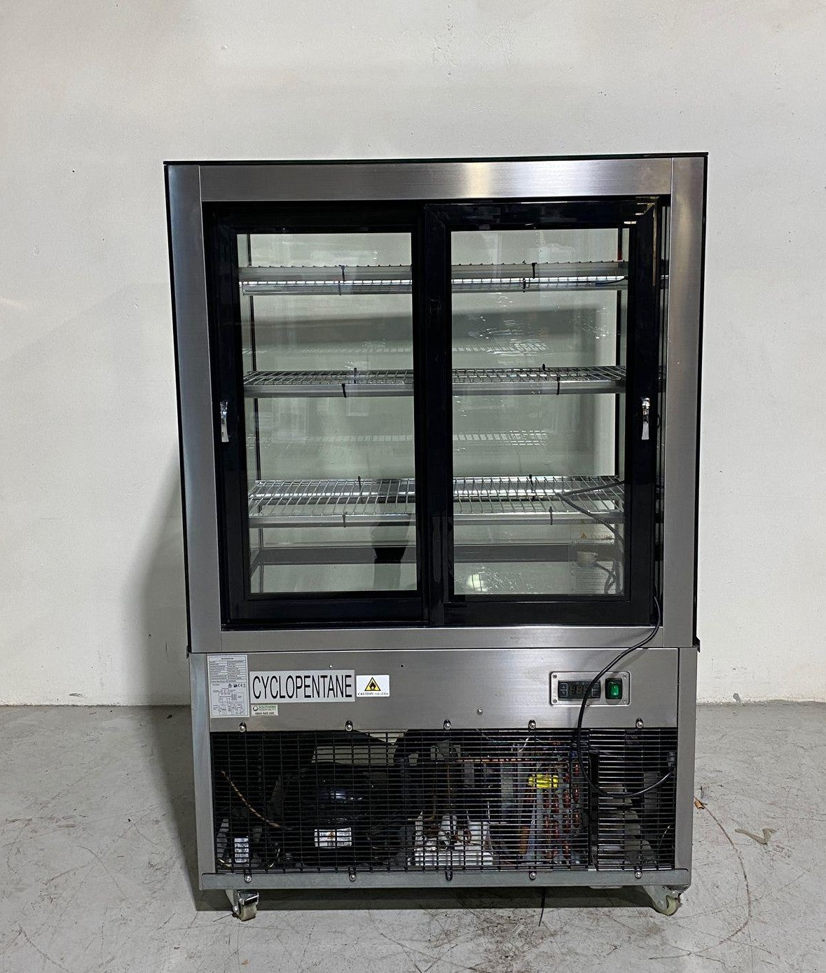 EuroChill ERE23 915mm Chilled Display Cabinet - 762108