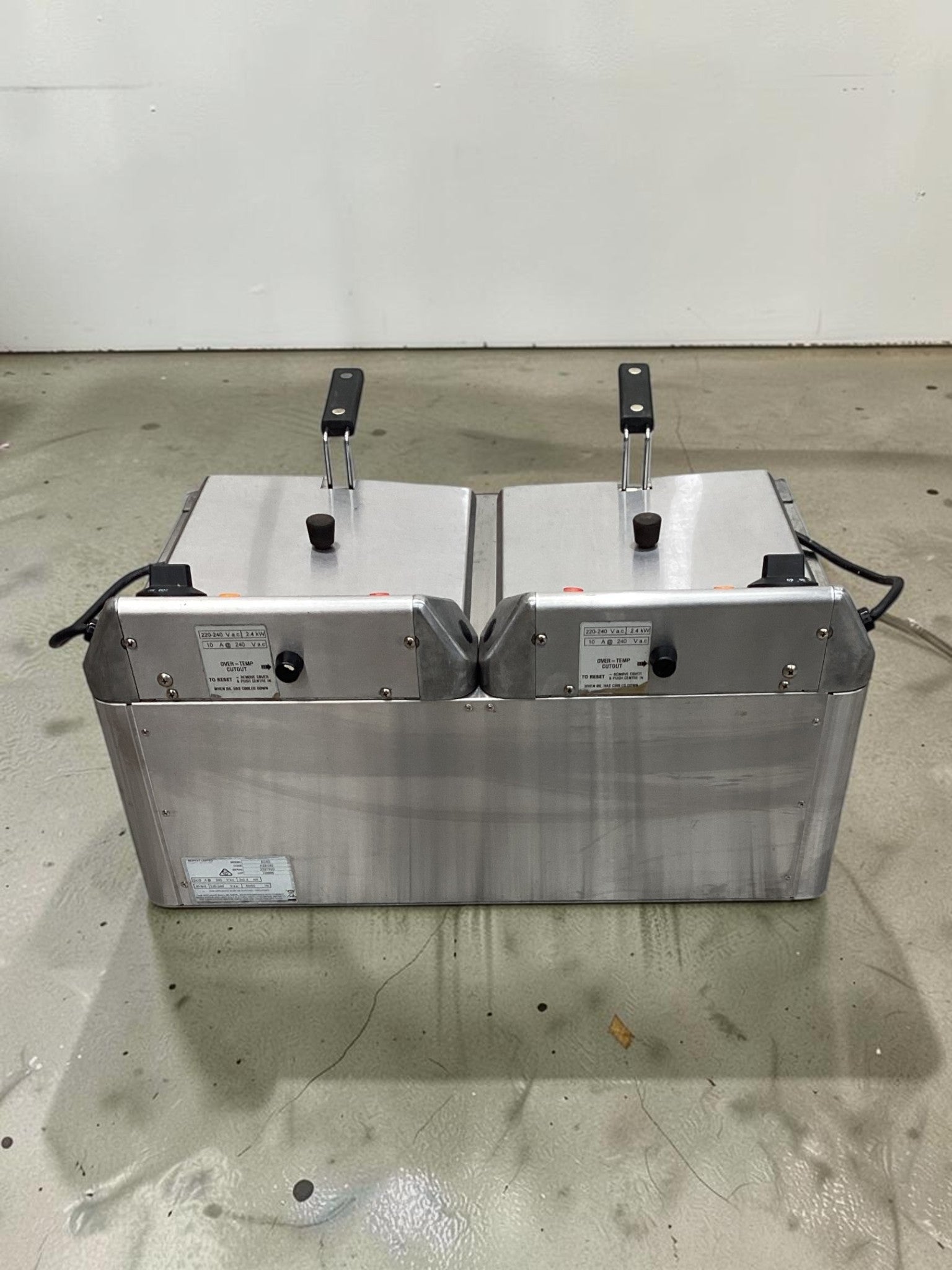 Bakbar EC62 Countertop Twin Tank Fryer - 804366