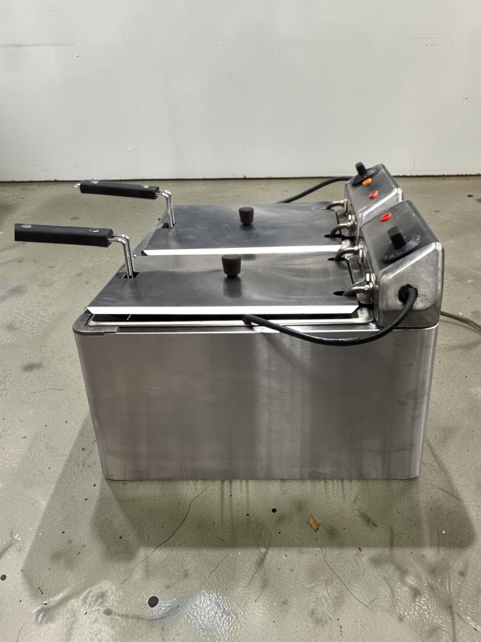 Bakbar EC62 Countertop Twin Tank Fryer - 804366