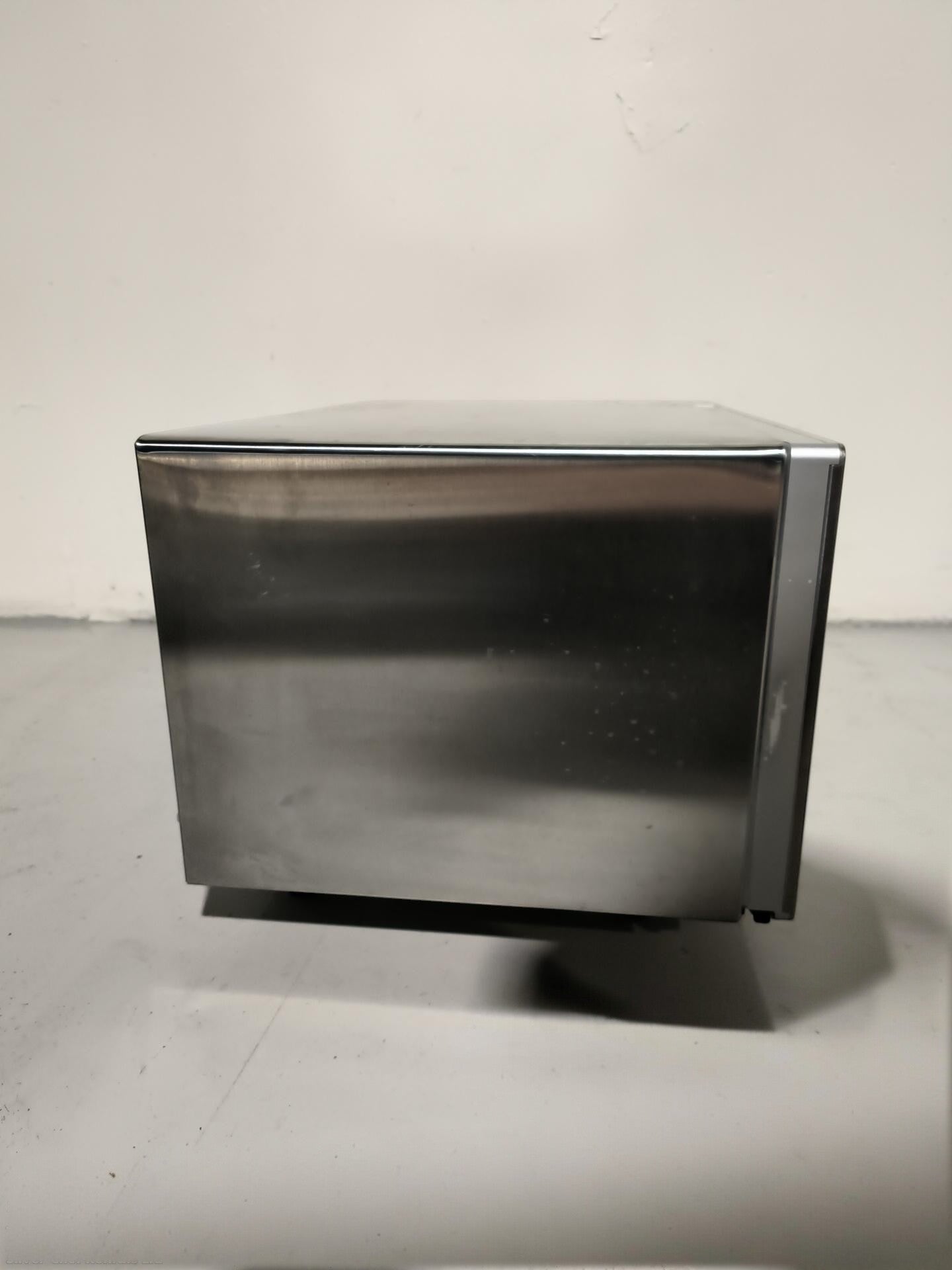 Benchstar MD-1000L Microwave - 865956