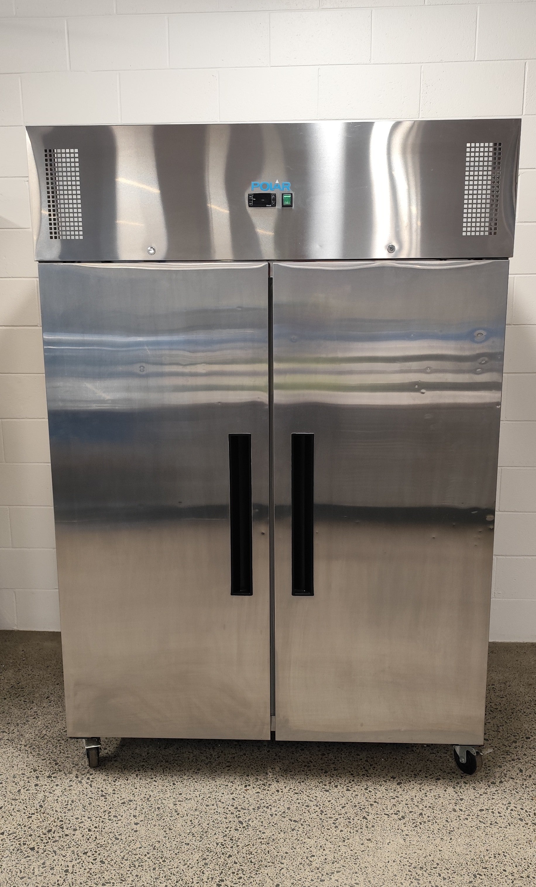 Polar DL895-A 2 Door Upright Chiller - 871222