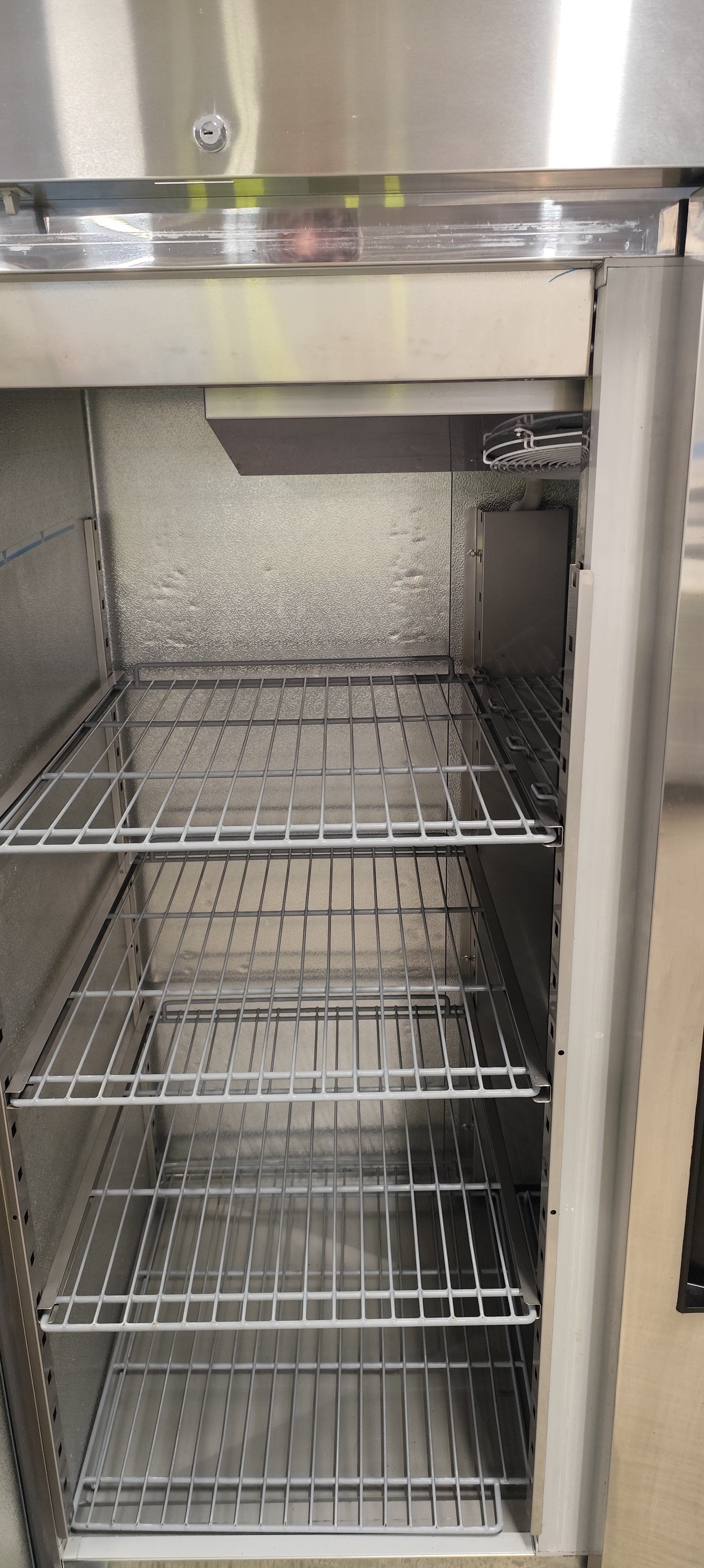 Polar DL895-A 2 Door Upright Chiller - 871222