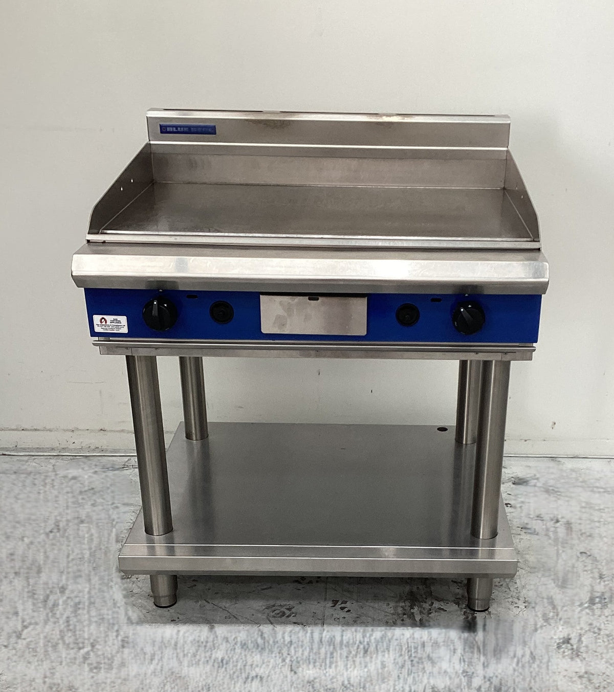 Blue Seal GP516-LS 900mm Gas Griddle on Legset - 872116
