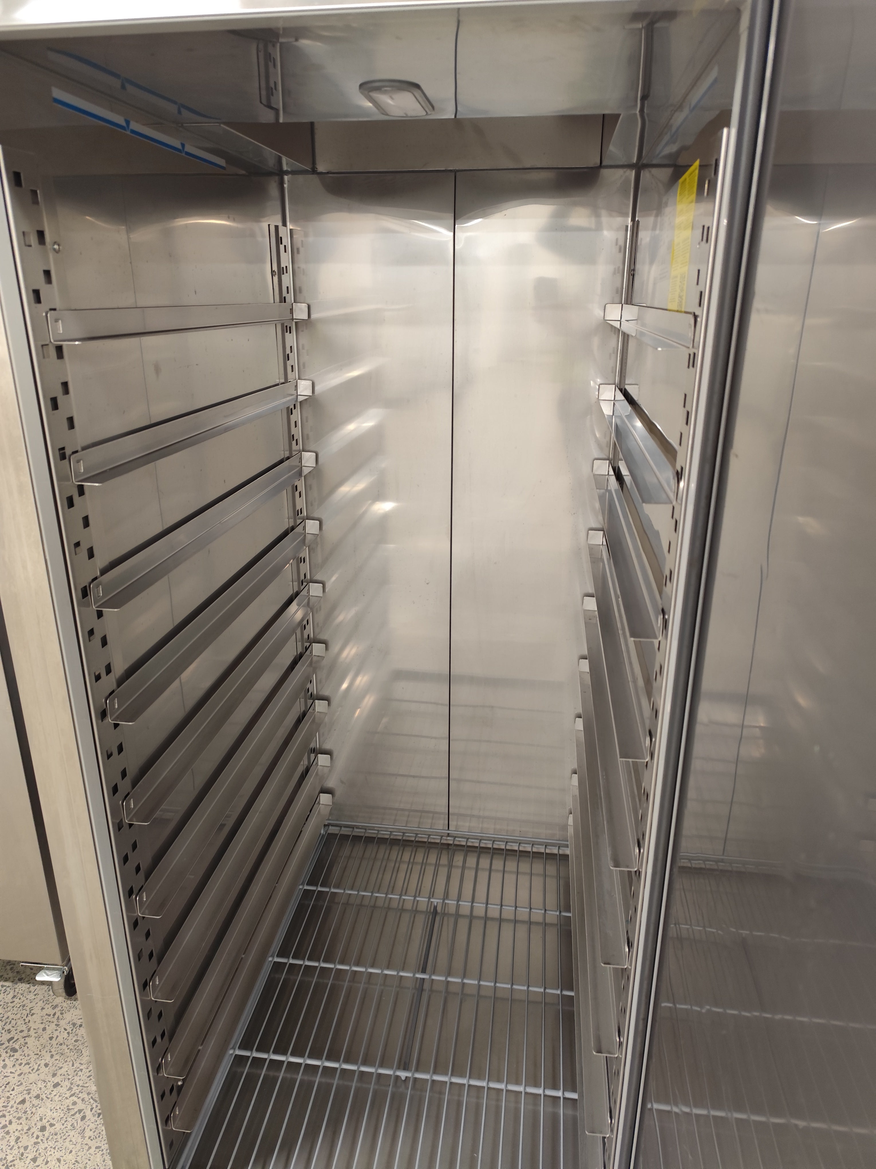 Polar GL181-A U-Series Bakery Freezer - 876713
