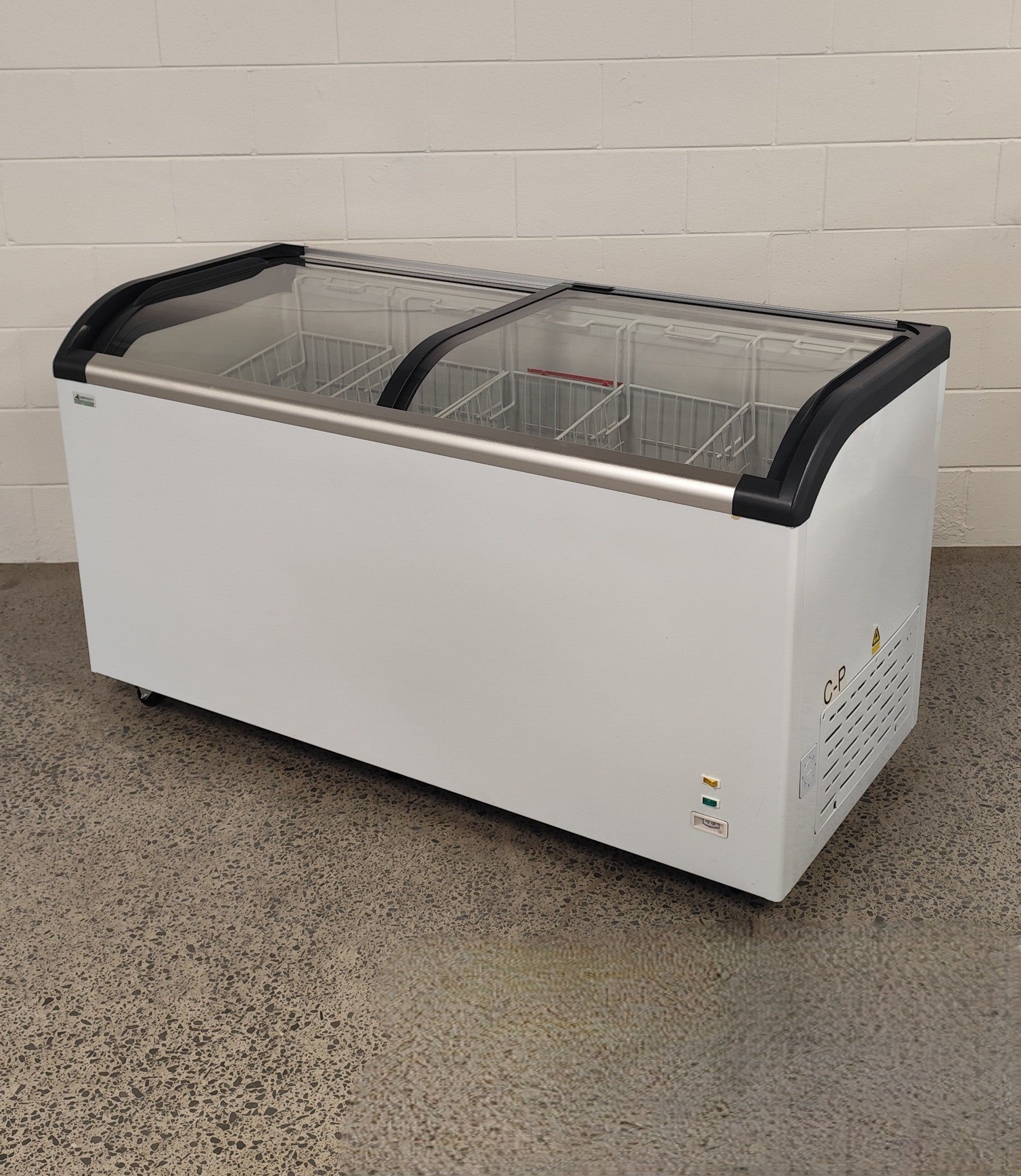 Thermaster ST445 Display Chest Freezer - 880584