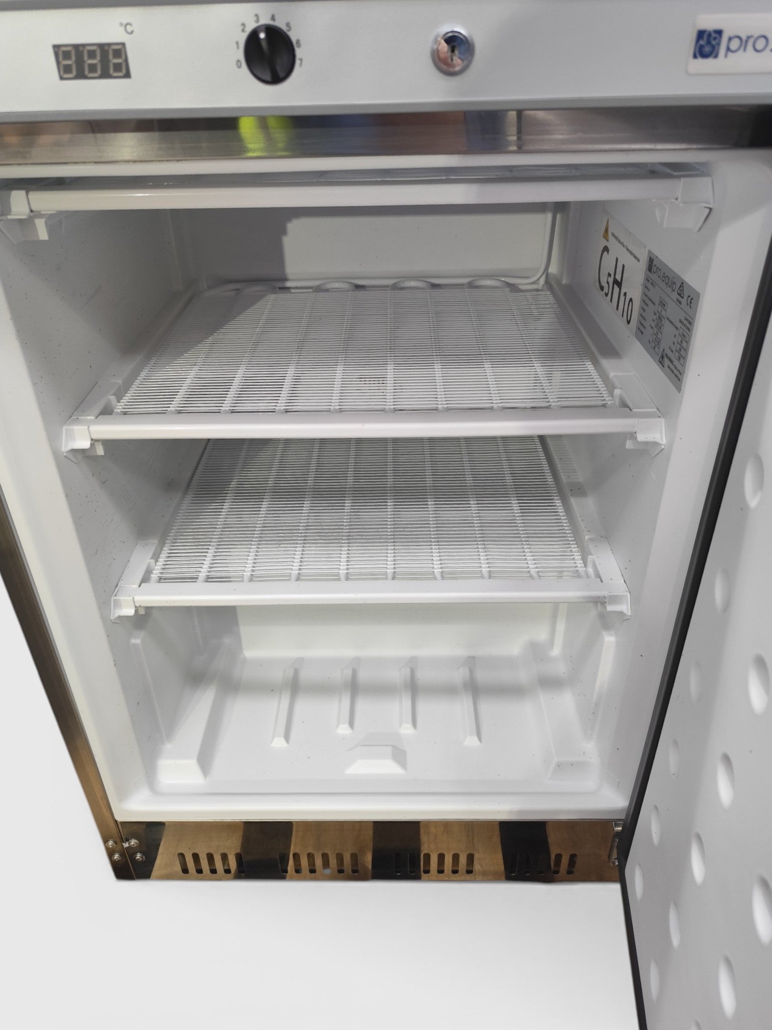 Delta ERD131 Undercounter Freezer - 894325