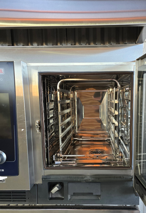 Rational 61E iCombi Pro with Ventless Hood - 904525