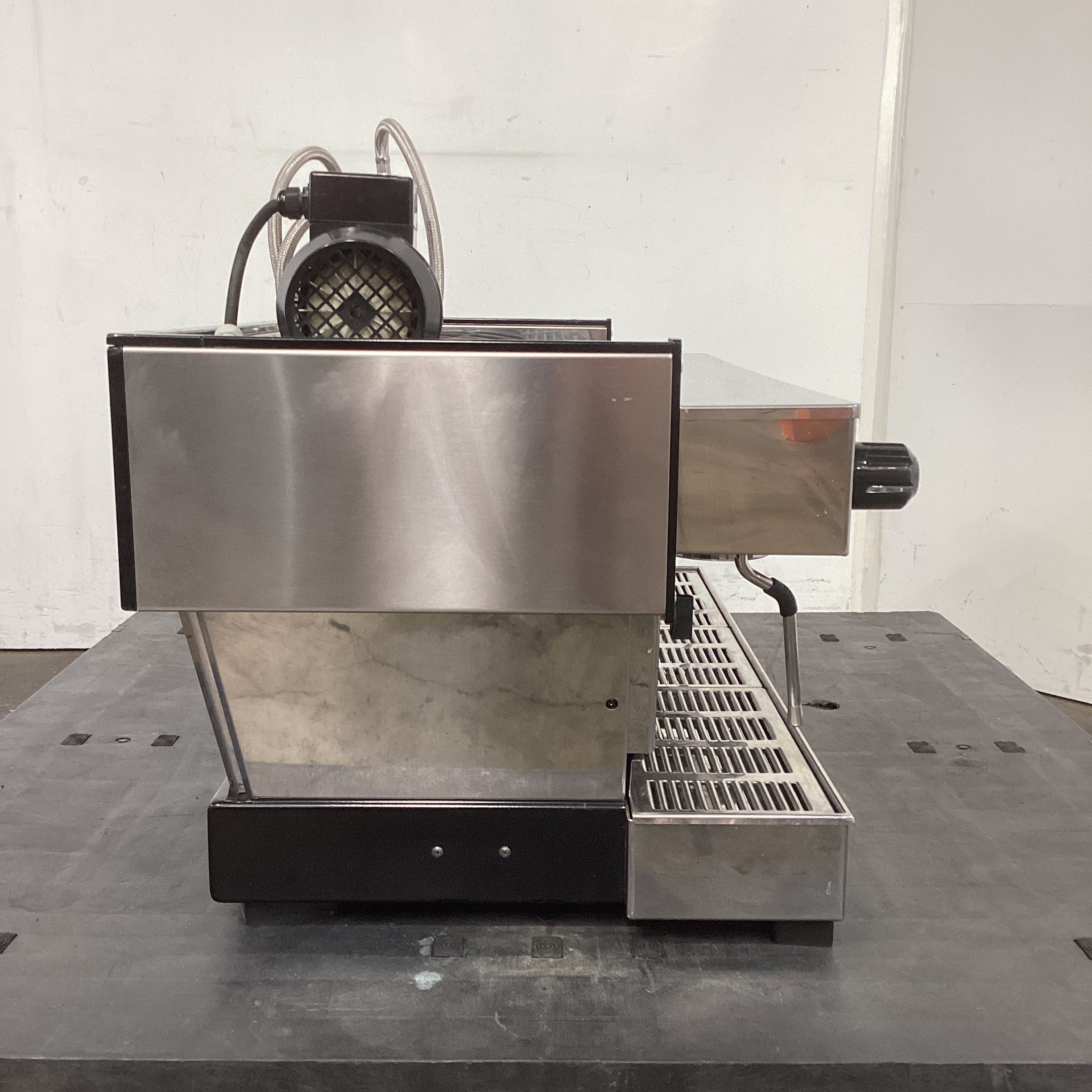 La Marzocco Linea Classic 3 Group Coffee Machine - 920760