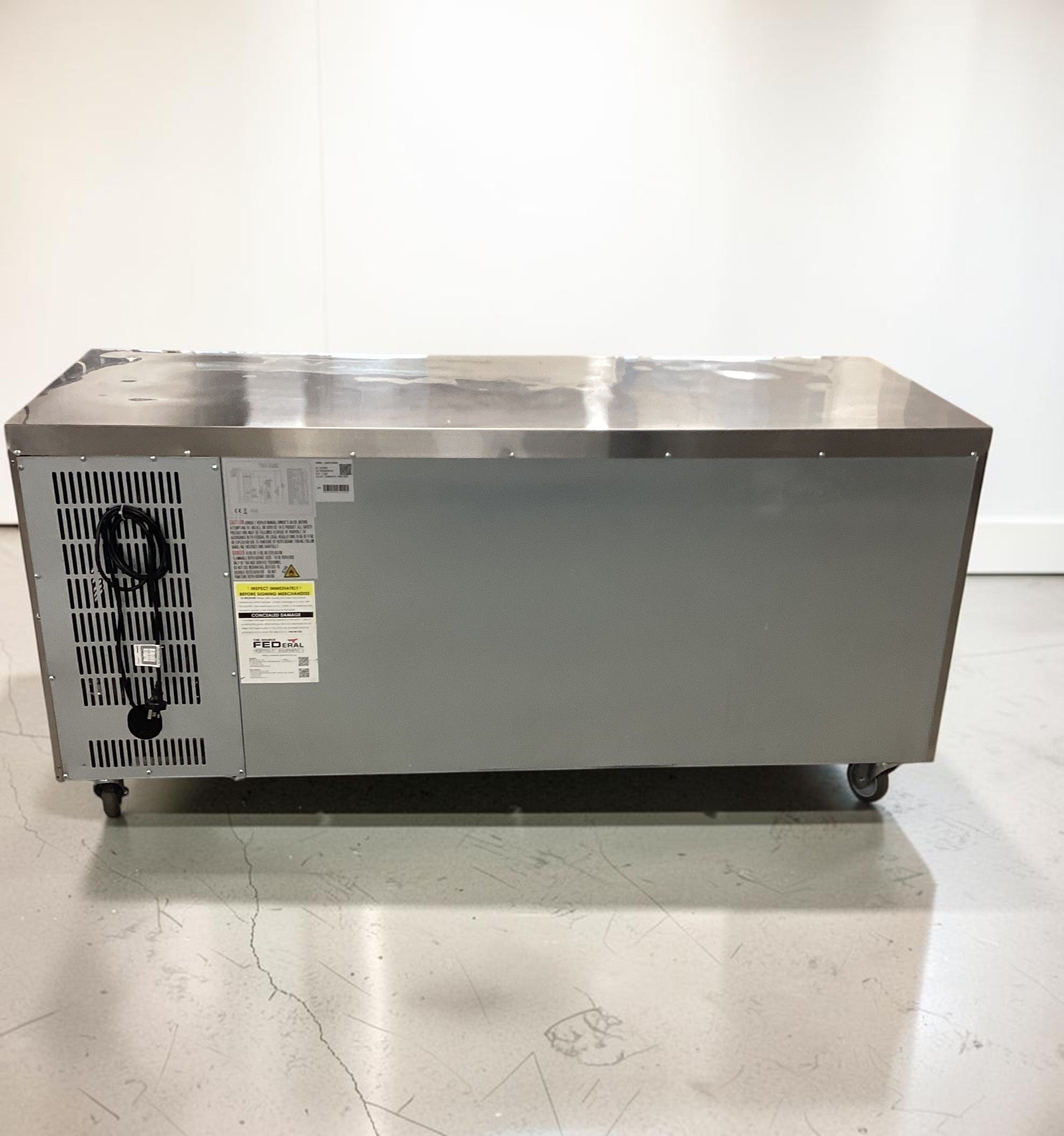 Federal XUB7C18S3V 3 Door Underbench Chiller - 923878