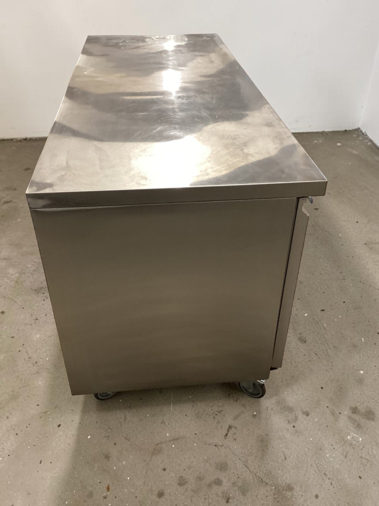 Federal XUB7C18S3V 3 Door Underbench Chiller - 923878
