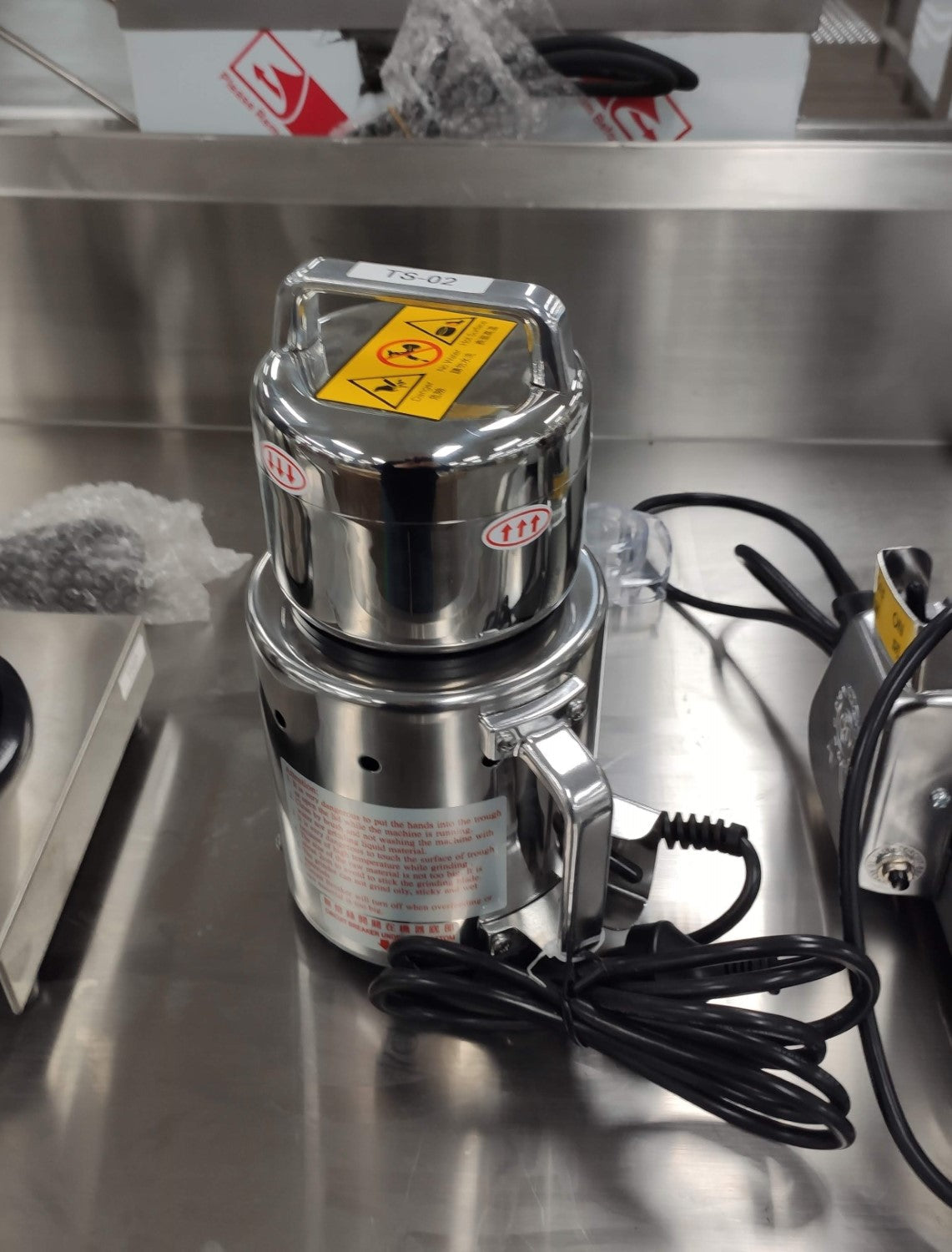 VC TS-02 Spice Grinder