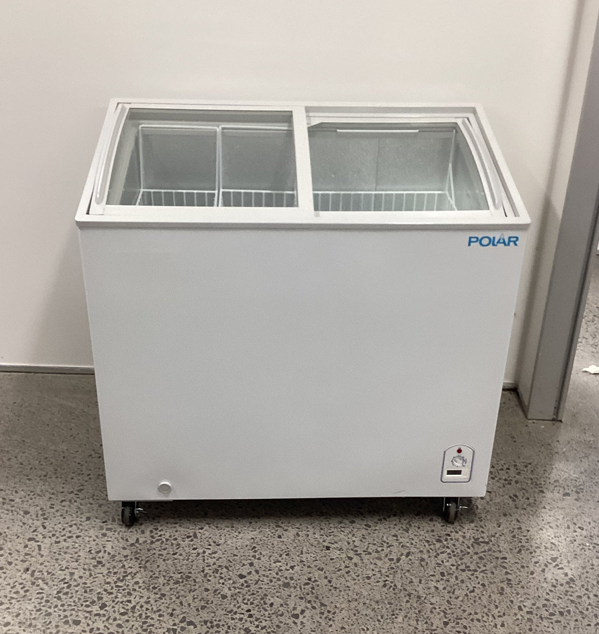 Polar GM498-A Display Chest Freezer - 901150