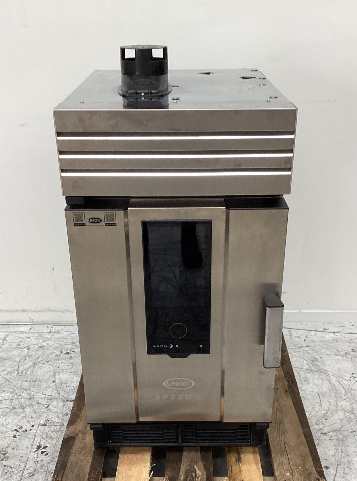 Unox XEPA-0523-EXRN Combi Speed Oven with Ventless Hood - 863996
