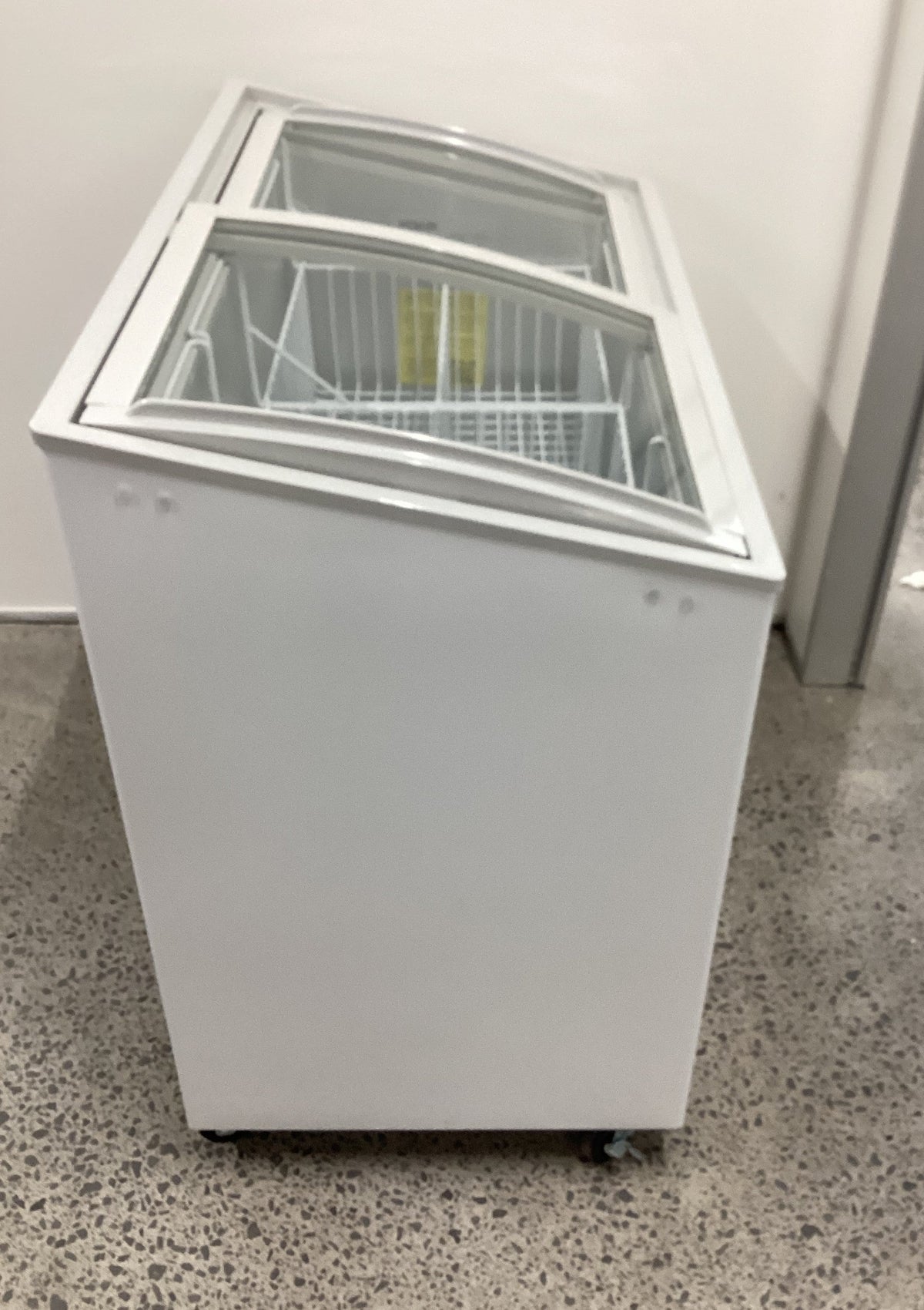 Polar GM498-A Display Chest Freezer - 901150