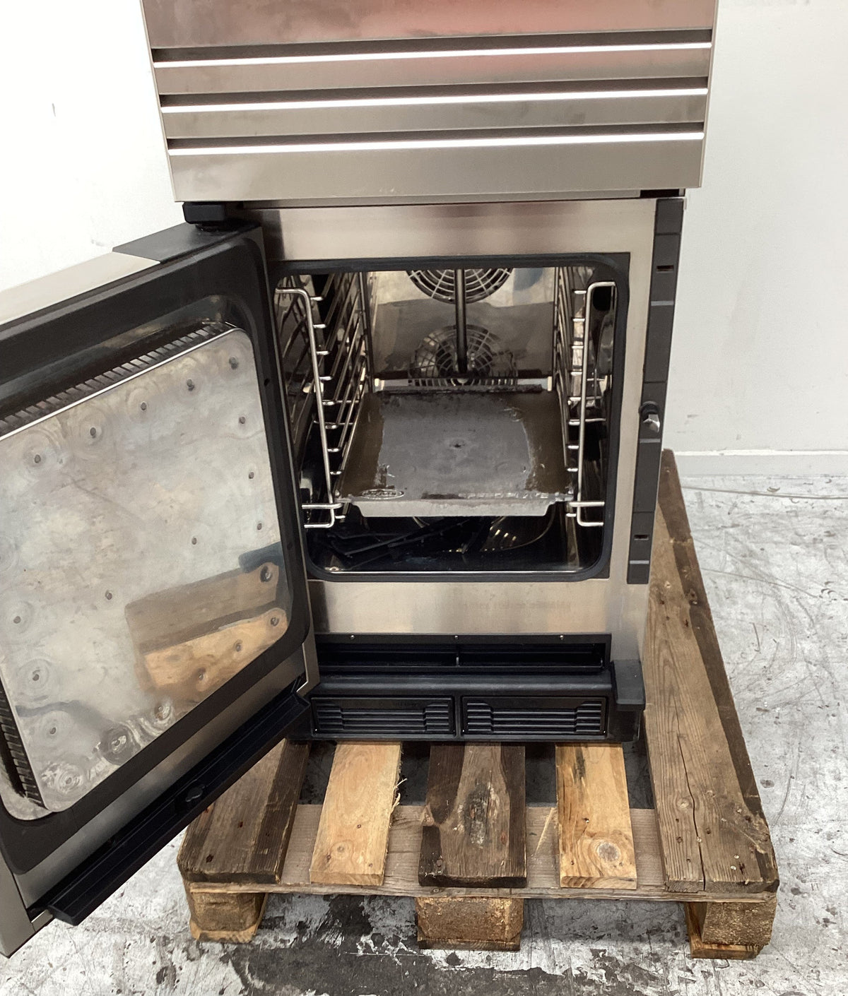 Unox XEPA-0523-EXRN Combi Speed Oven with Ventless Hood - 863996