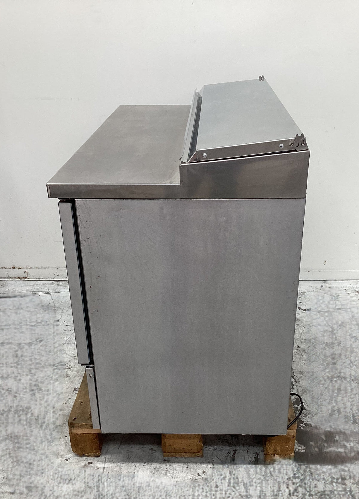 Polar G605-A-03 Pizza Prep Counter Fridge - 844946