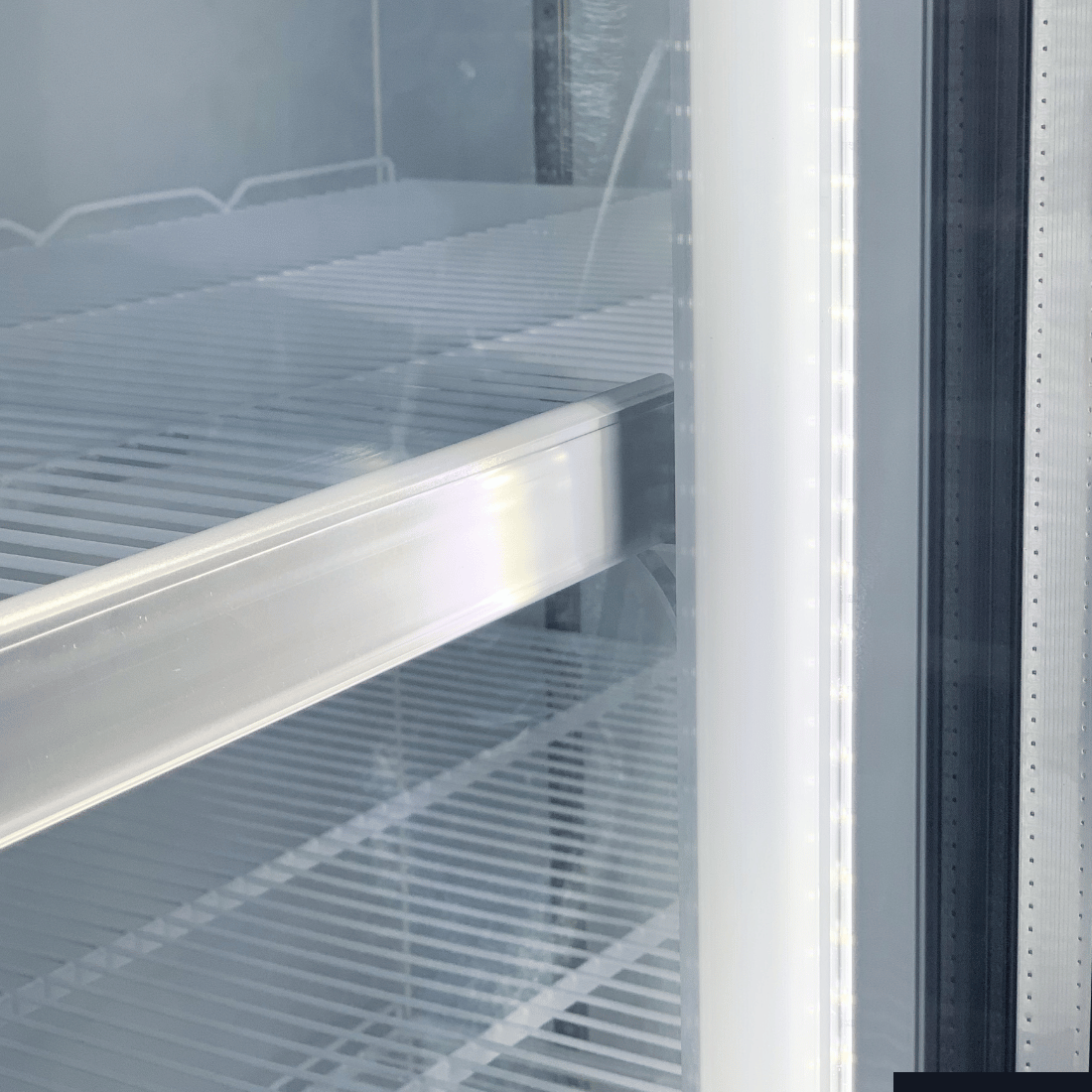 Thermaster Door Supermarket Fridge Black - LG-600BGBM