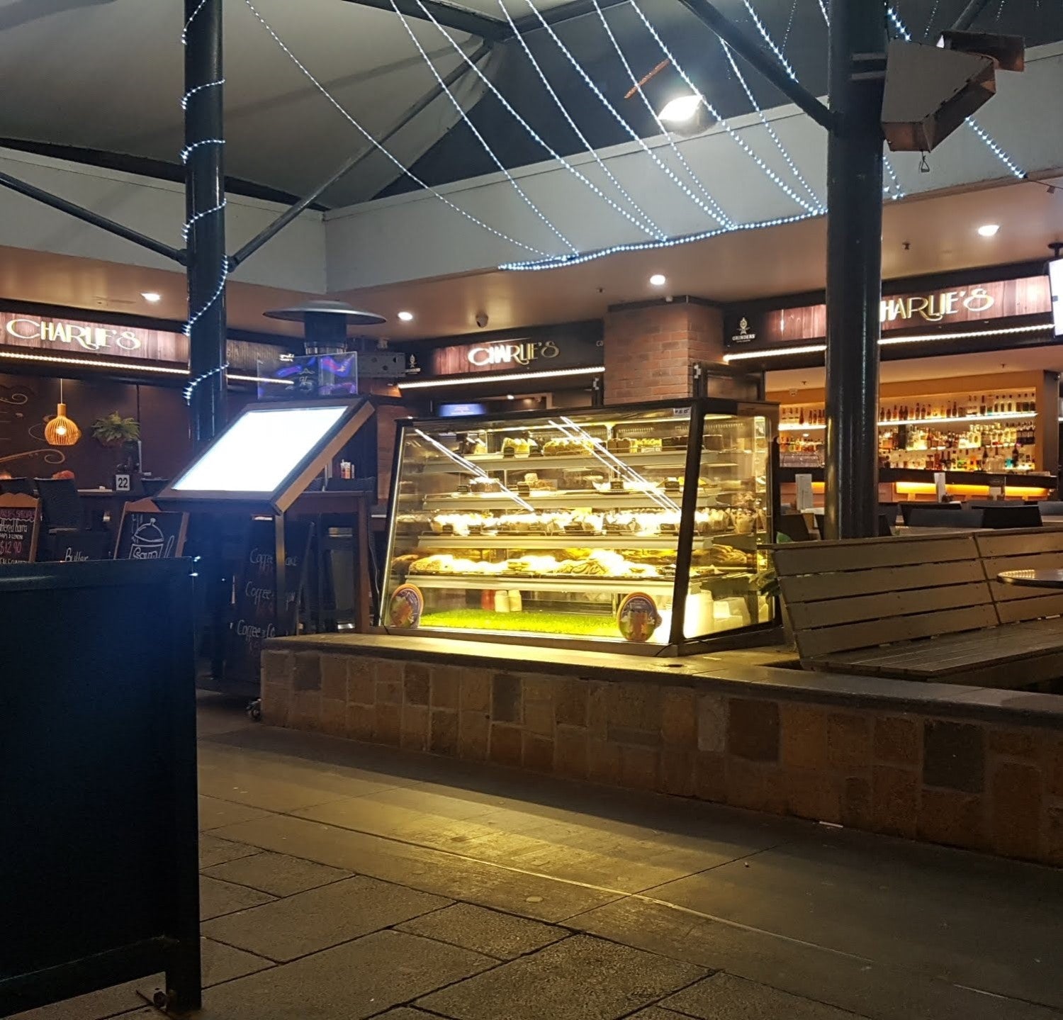 H-SLP840C Bonvue Deluxe Heated Display Cabinet 1200x800x1350