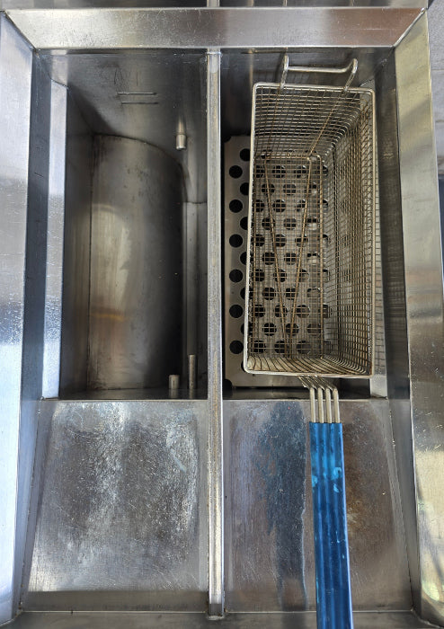 Blue Seal GT46 (LPG) Twin Tank Fryer - 772613