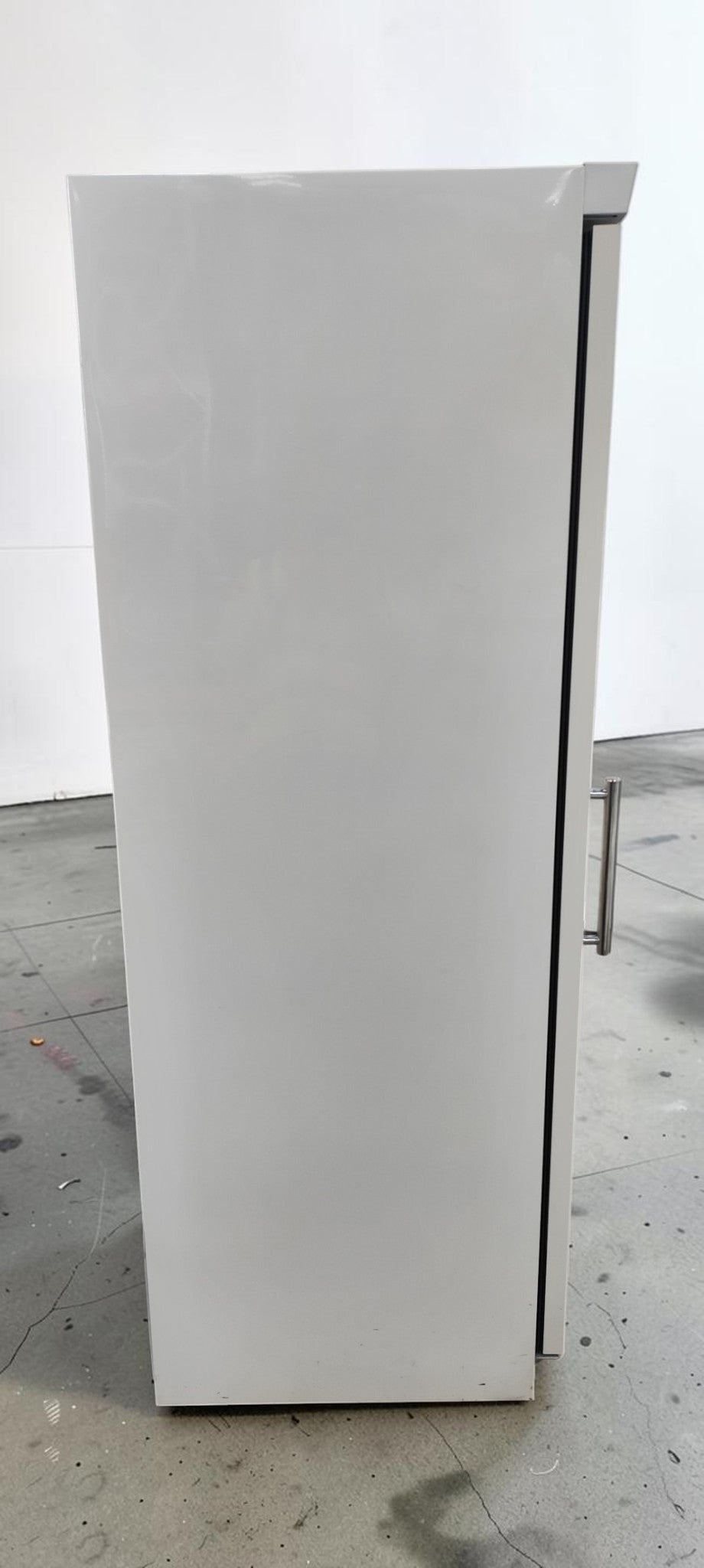 Polar CD088-A-03 C-Series 1 Door Upright Display Chiller - 789091