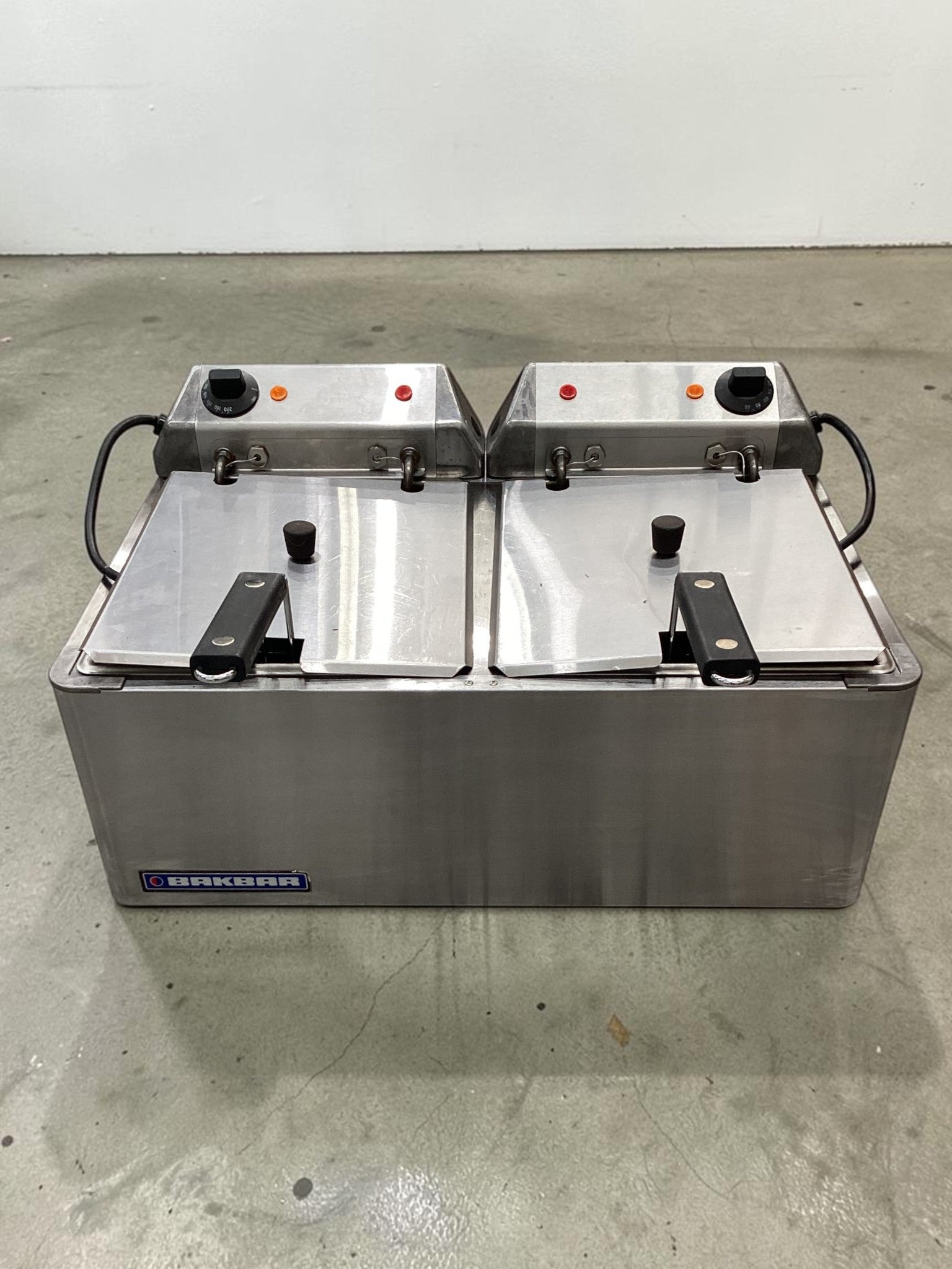 Bakbar EC62 Countertop Twin Tank Fryer - 804366