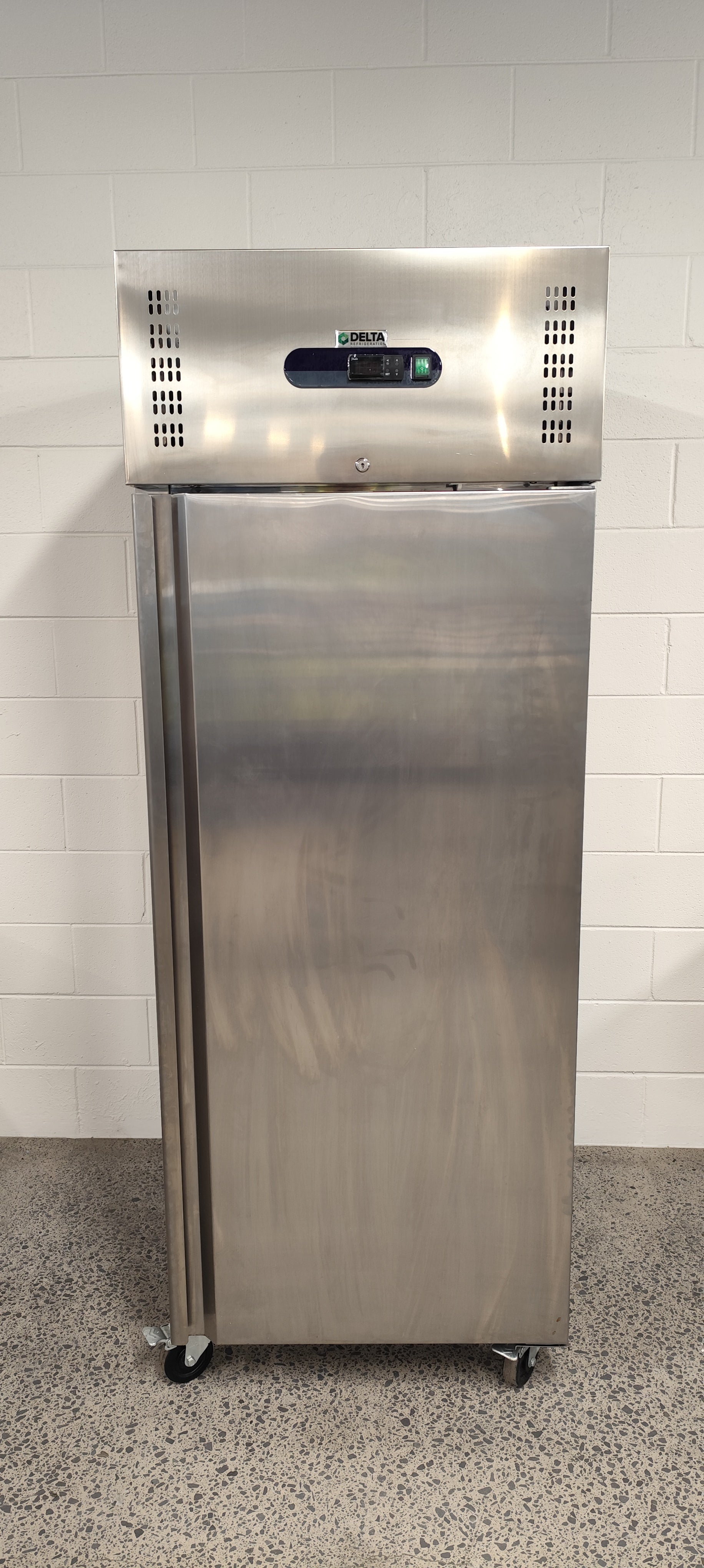 Delta ERD124 Upright Freezer - 844770