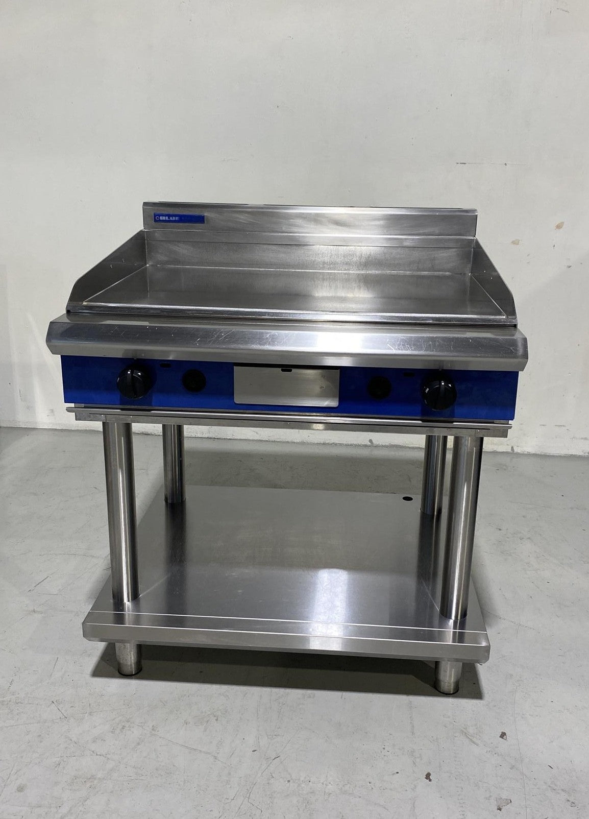 Blue Seal GP516-L Griddle on Legstand - 857588