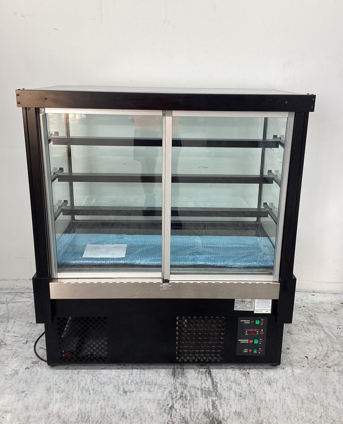EVOK 400Ltr Chilled Display Cabinet - 874460