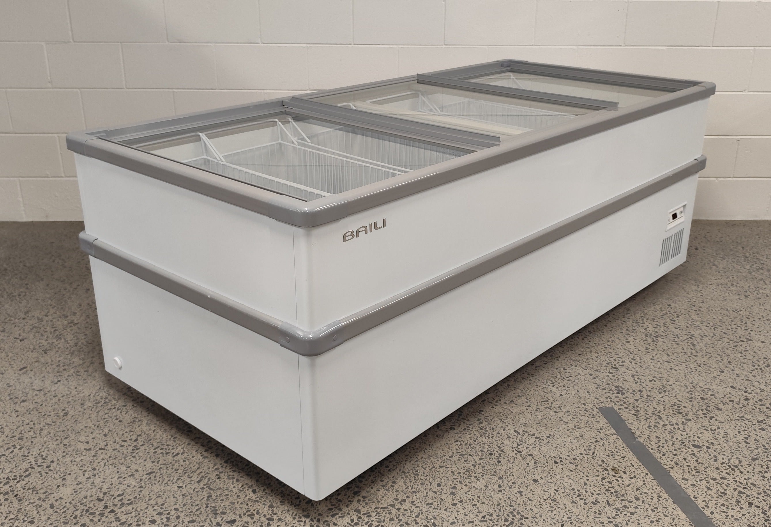 Bali SD750 Display Freezer - 879138