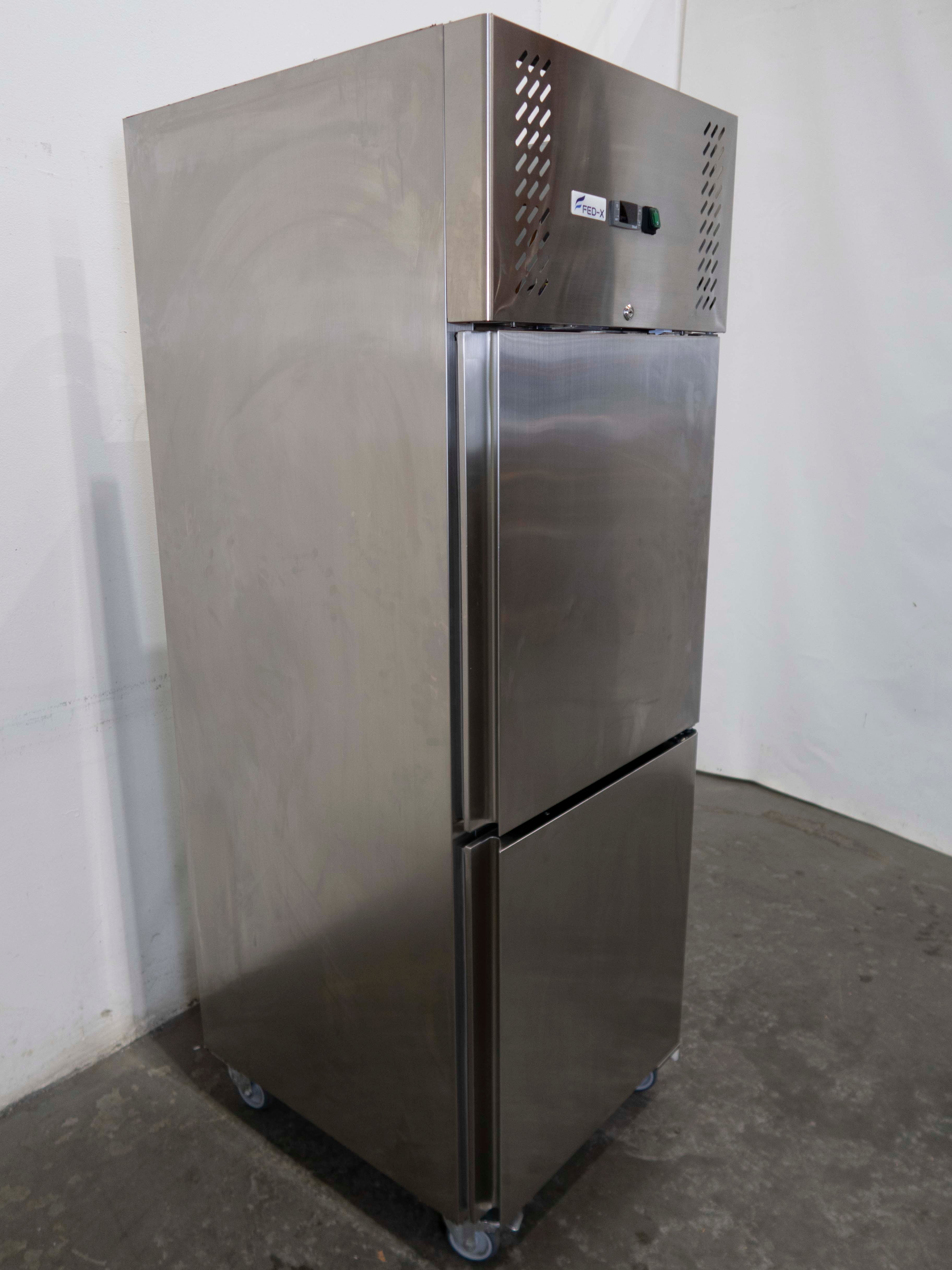 FED-X XURC600S1V Upright Fridge - 881209