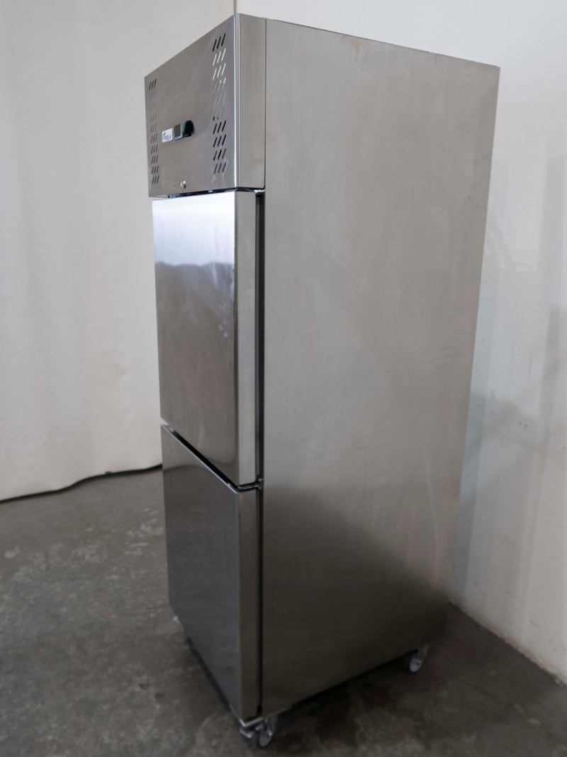 FED-X XURC600S1V Upright Fridge - 881209