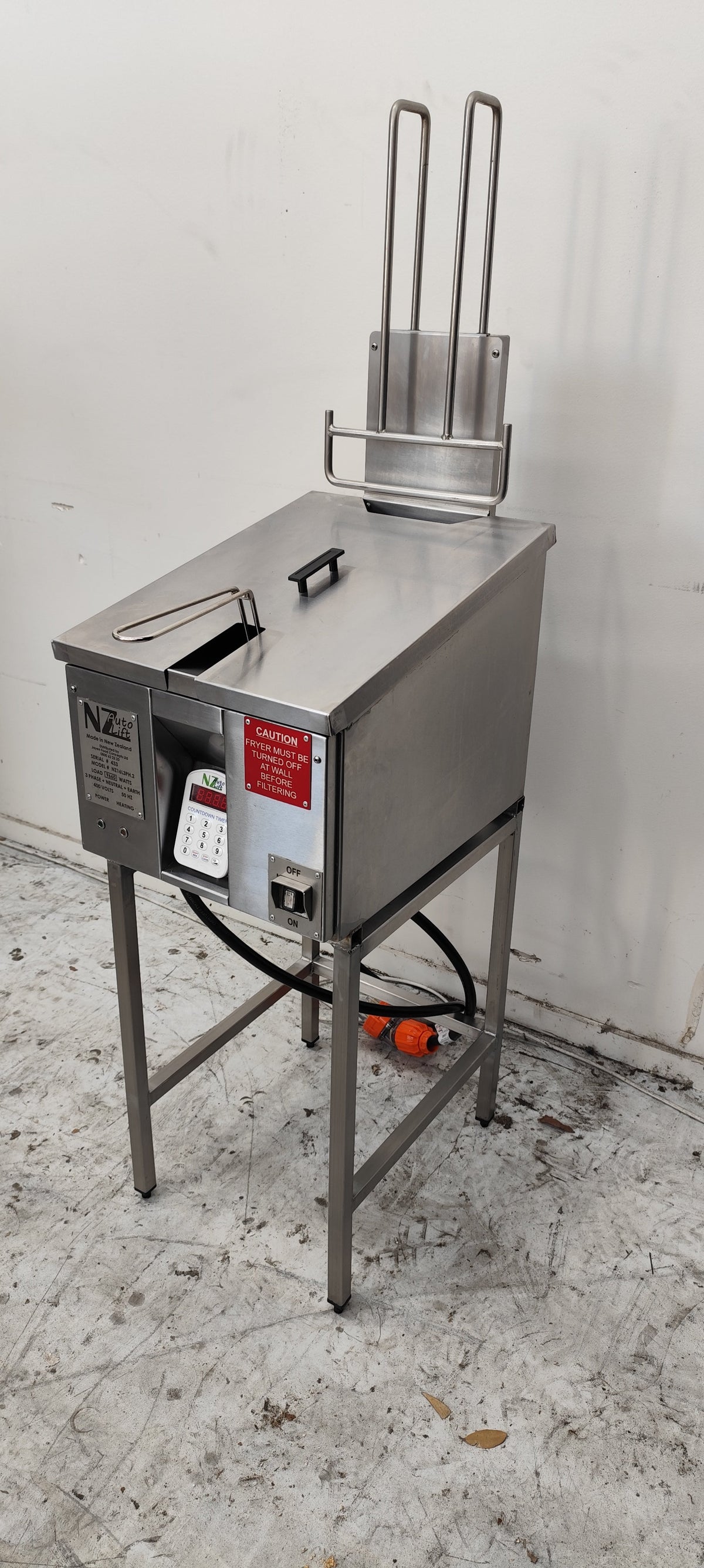 NZ Fryer NZ16L3PH.2 Electric Autolift Fryer - 895321