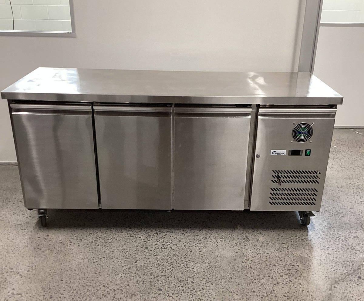 FED-X XUB7C18S3V 3 Door Underbench Chiller - 897762