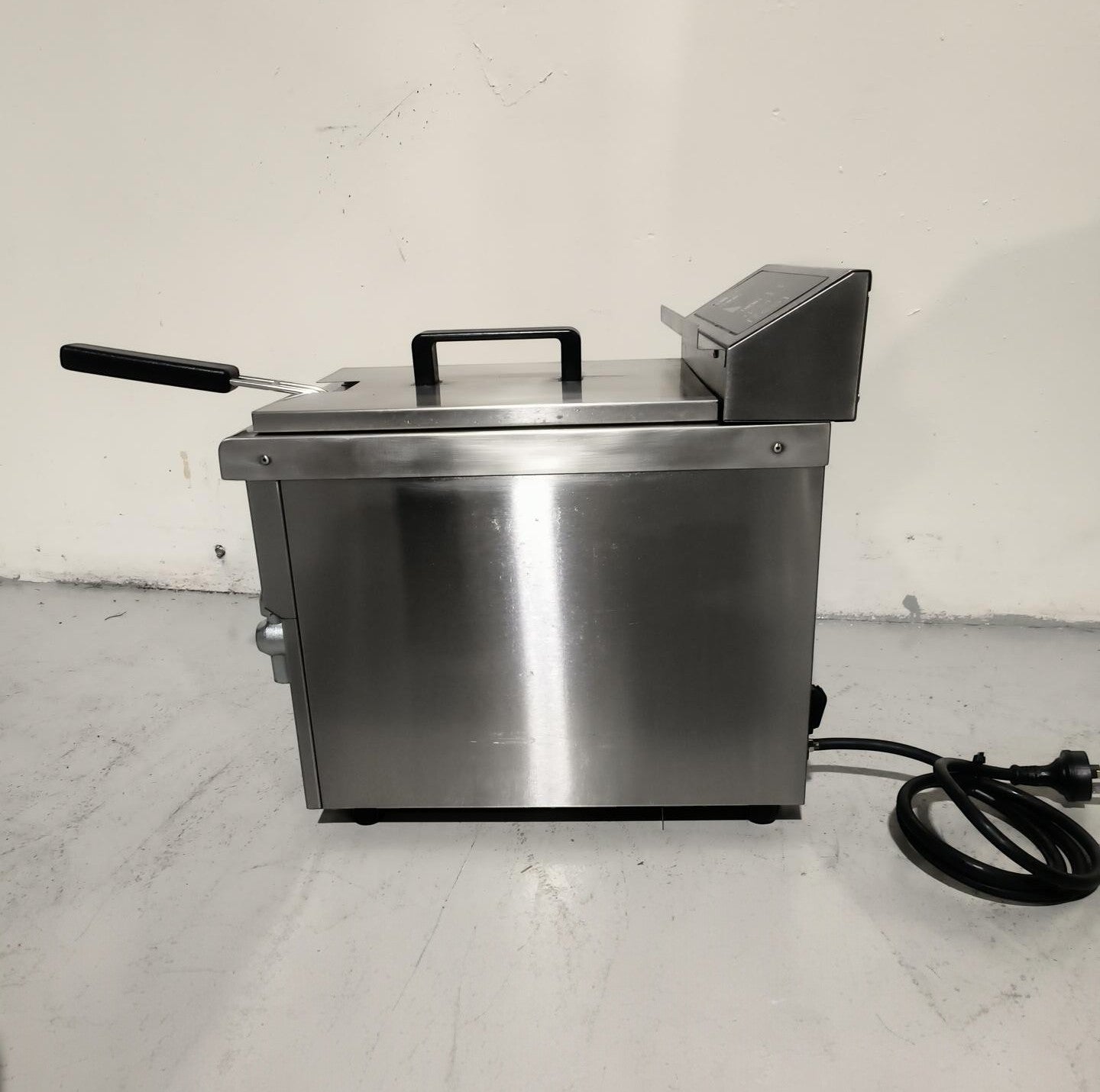 Benchstar IF3500S Induction Fryer - 907658