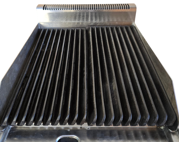 FED JUS-TRH40 Benchtop Lava Rock Grill with Stand - 915223