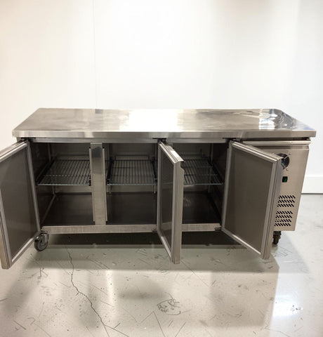Federal XUB7C18S3V 3 Door Underbench Chiller - 923878