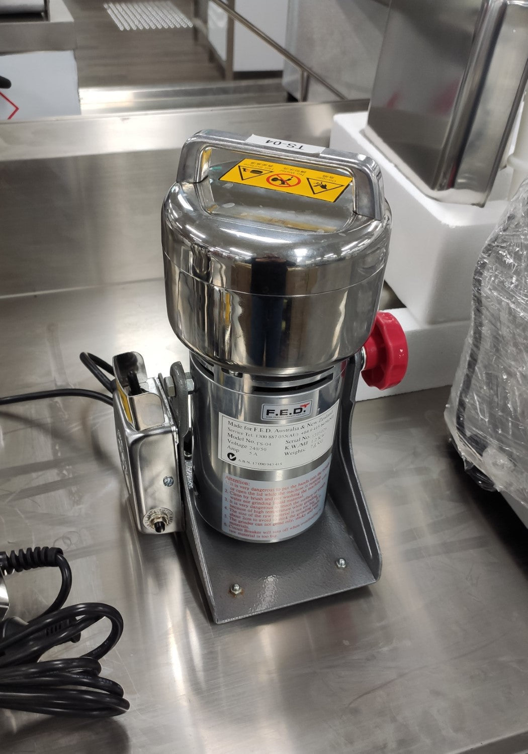 VC TS-02 Spice Grinder