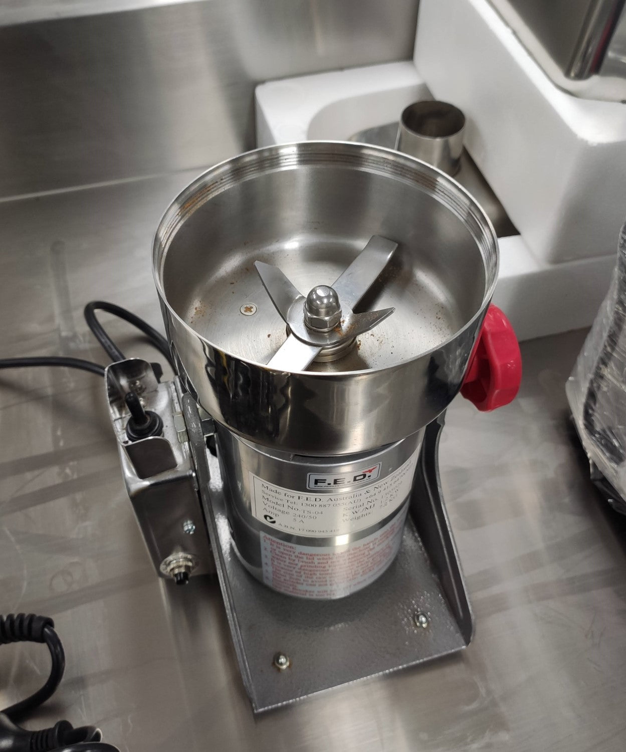 VC TS-02 Spice Grinder