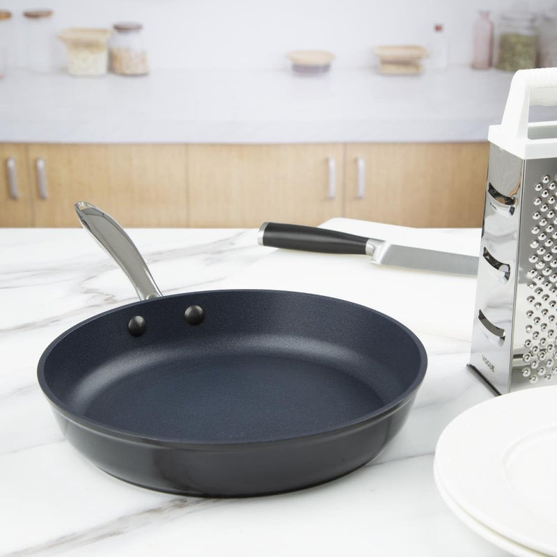 Vogue Cast Aluminium Teflon Non Stick Frying Pan 260mm DC701