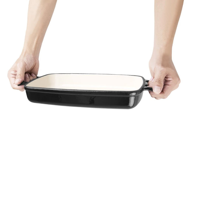 Vogue Black Rectangular Cast Iron Dish 1.8Ltr GH323