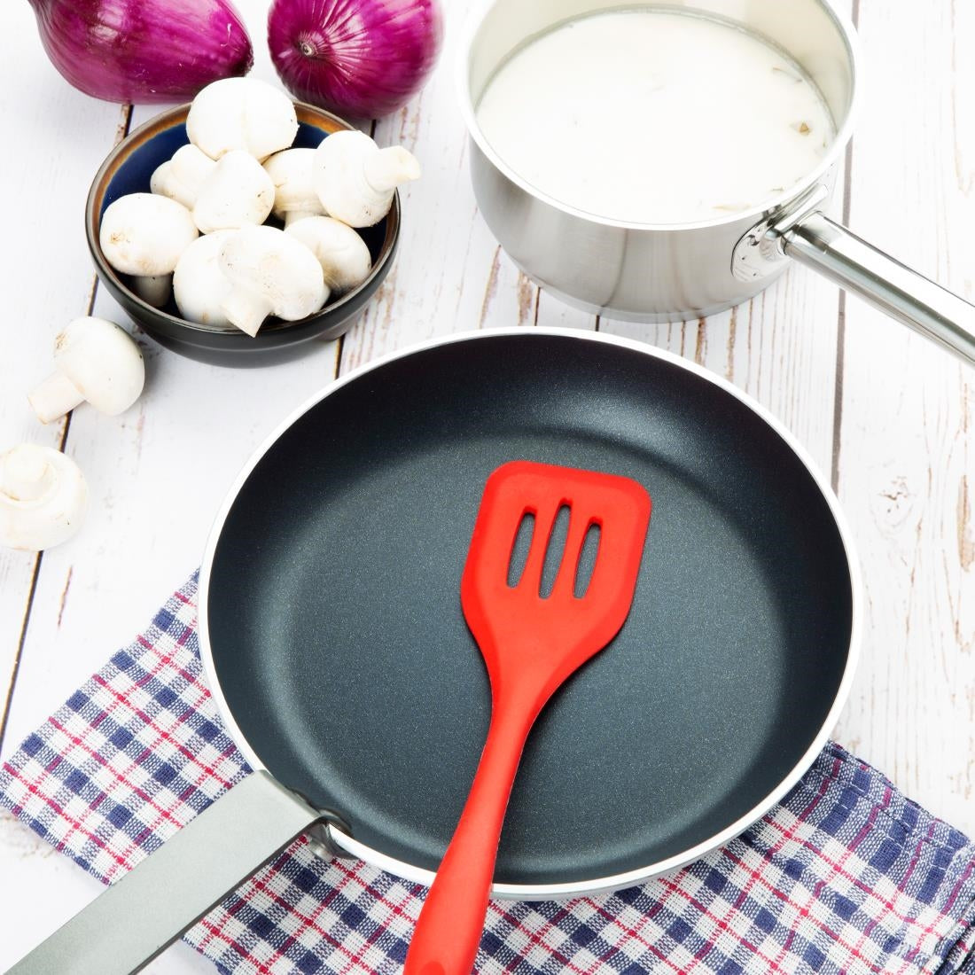 Vogue Aluminium Non-stick Teflon Platinum Plus Frying Pan 26cm HT979