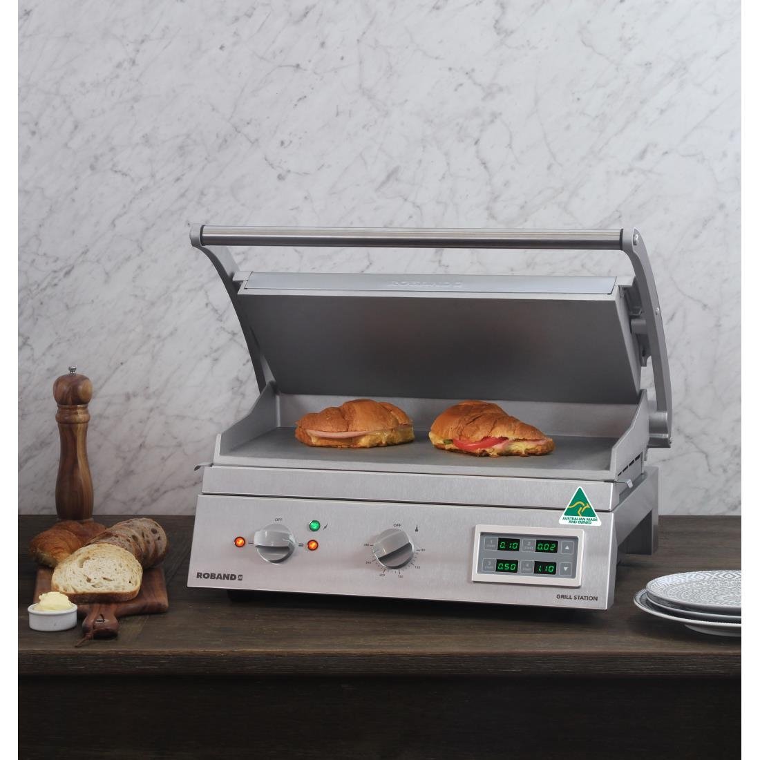 Roband 8 Slice Grill Station Smooth Plate with Electronic Timer 15 Amp (B2B) FY194